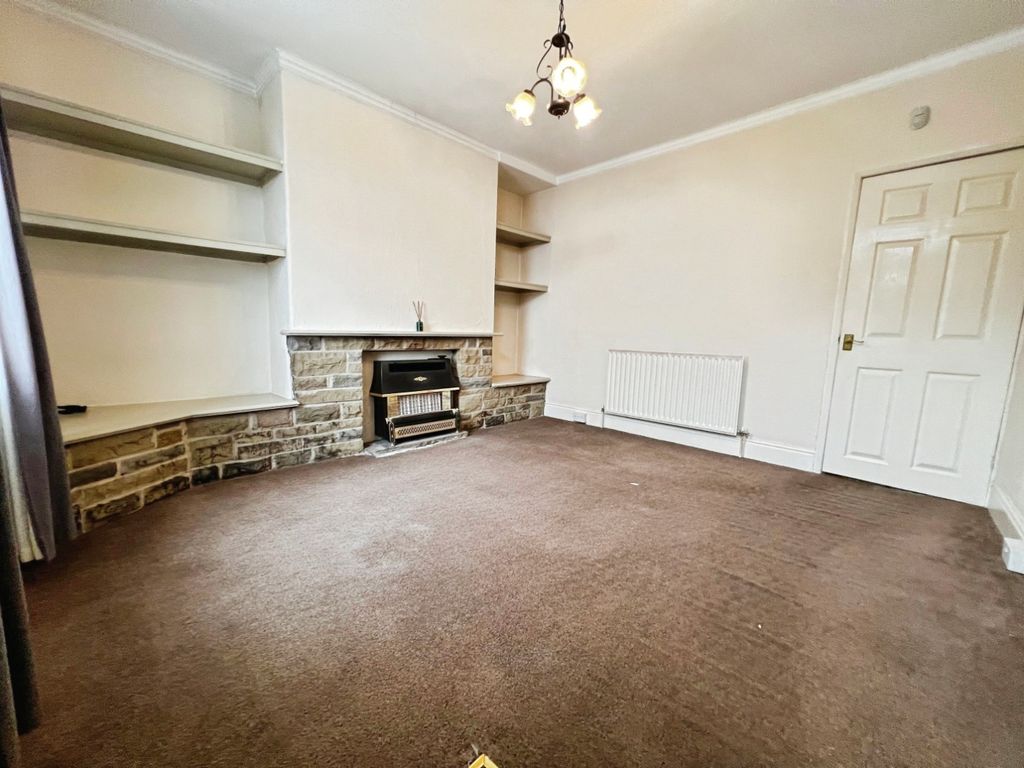 Property photo 2 of 17 Living Room