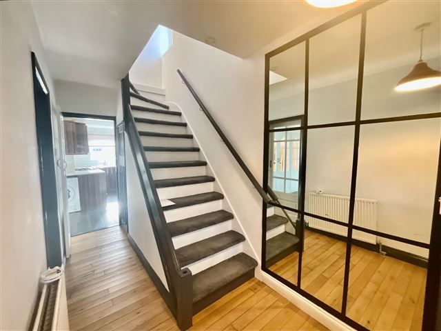 Property photo 2 of 21 Entrance Hallway