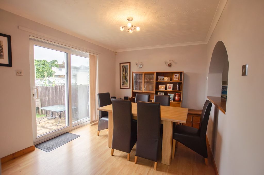 Property photo 3 of 13 1 Pethybridge Close Tps Bodmin Branch 01208 872728