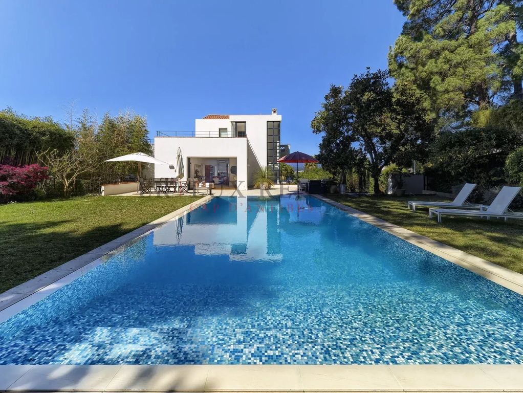 Property photo 1 of 24 Modern Villa With Sea View