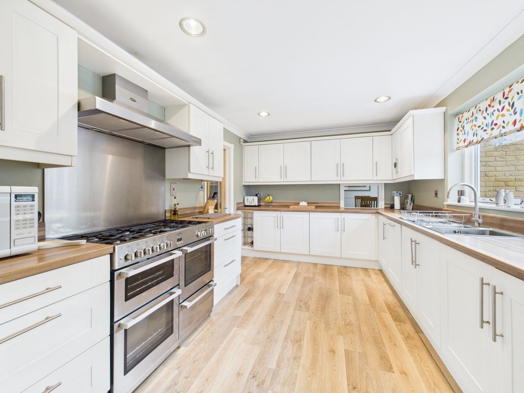 Property photo 3 of 24 Kitchen