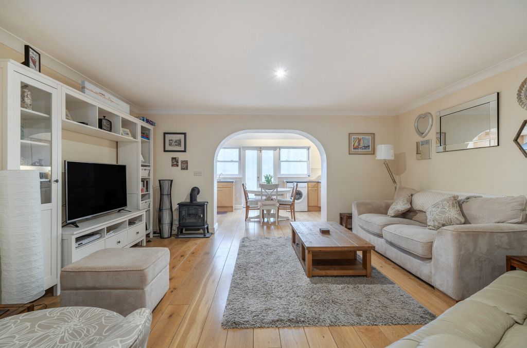 Property photo 2 of 18 1417261-3-6995F42...