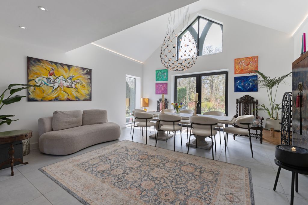 Property photo 2 of 22