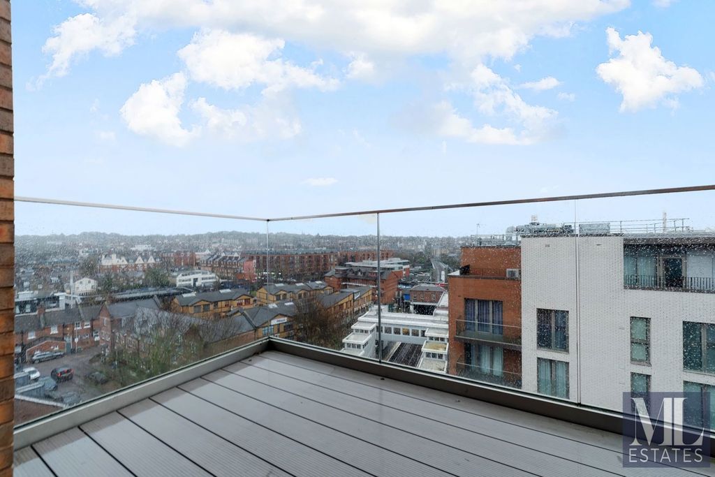 Property photo 2 of 11