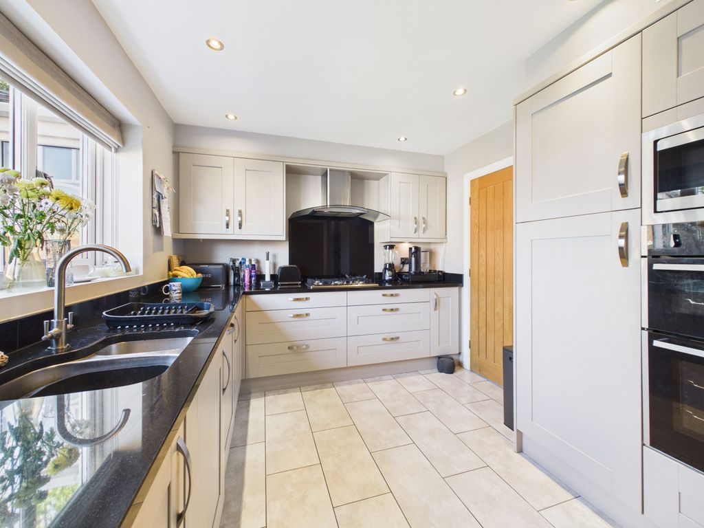 Property photo 2 of 26