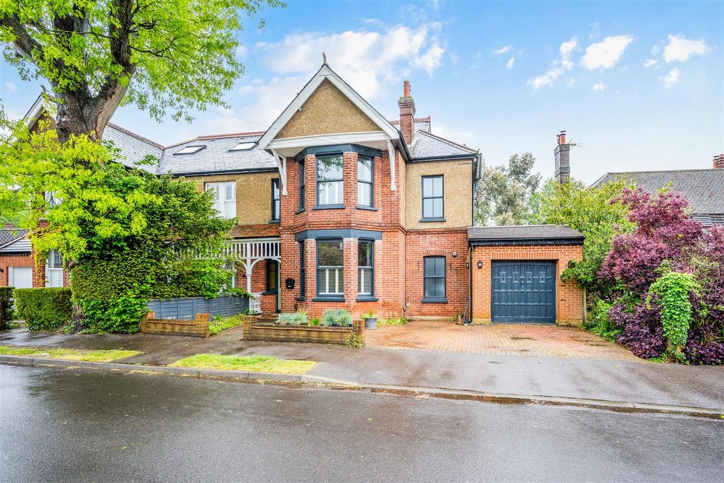 Property photo 1 of 26 Tower Road, 14- (33).Jpg