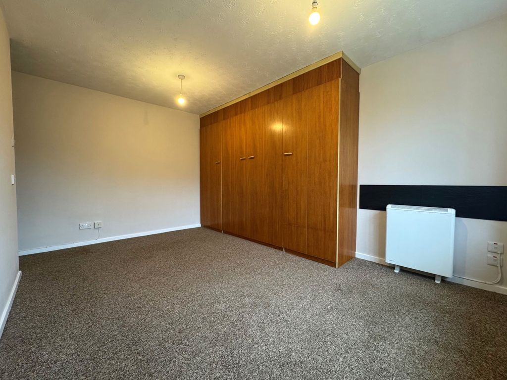 Property photo 2 of 5 Image