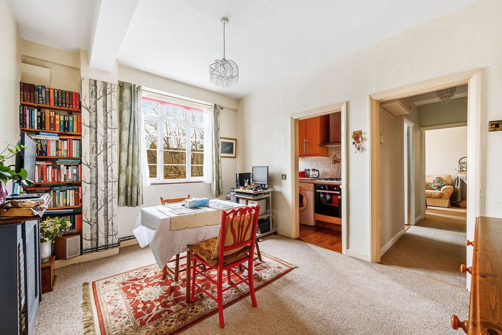 Property photo 1 of 8