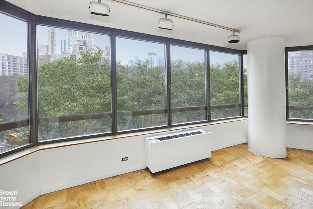Property photo 3 of 16 <Alttext/>