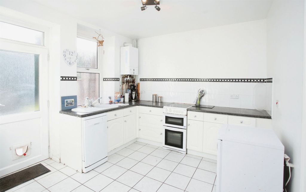 Property photo 3 of 11 Image