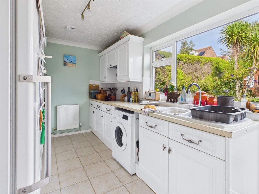 Property photo 2 of 17 Cam04116G0-Pr0265-Still001.Jpg