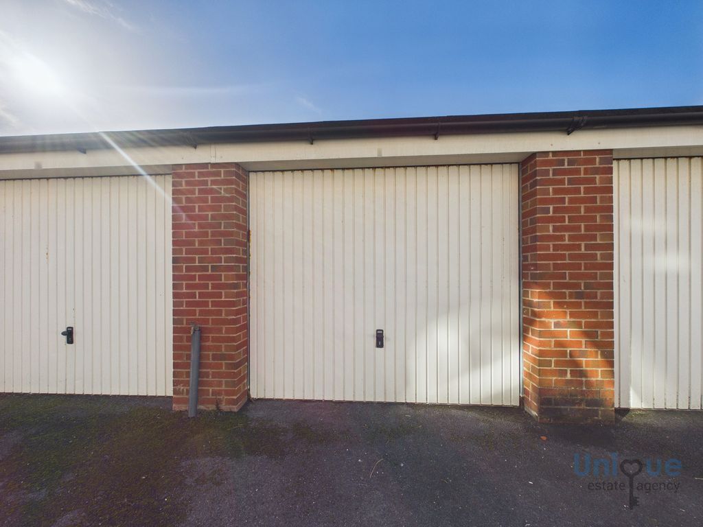 Additional image 12 of 2 bed flat for saleKings Court, 196 Clifton Drive South, Lytham St. Annes FY8
