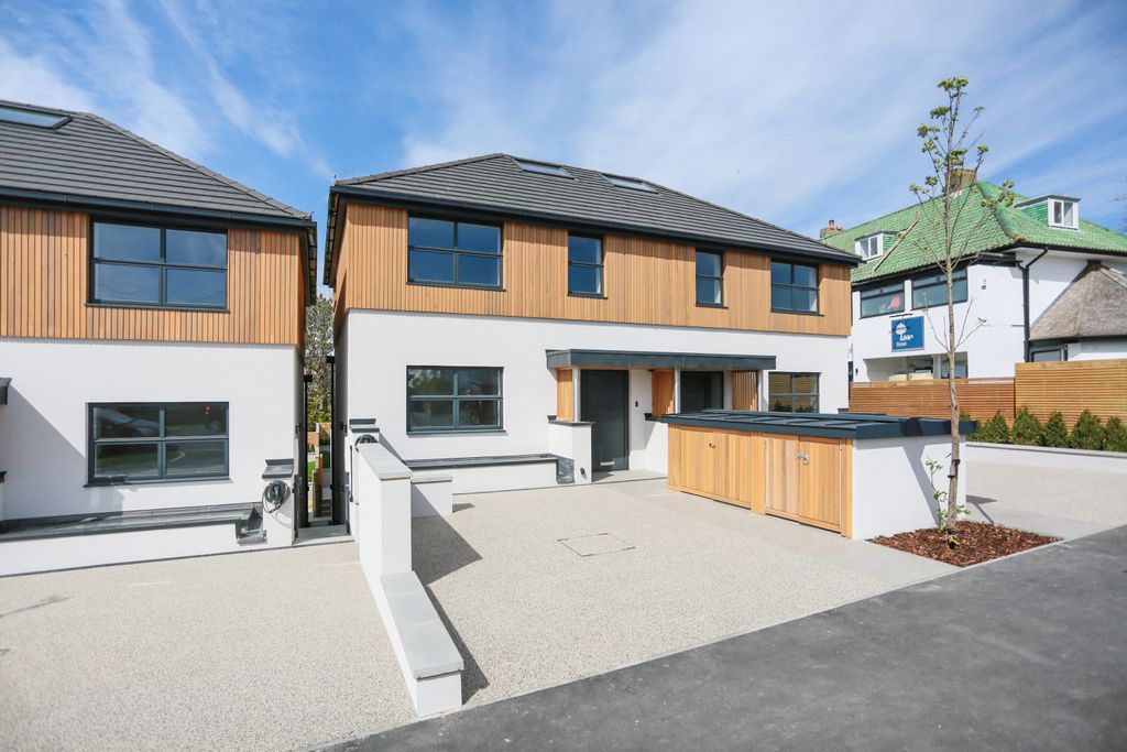 Property photo 1 of 23 296A3714