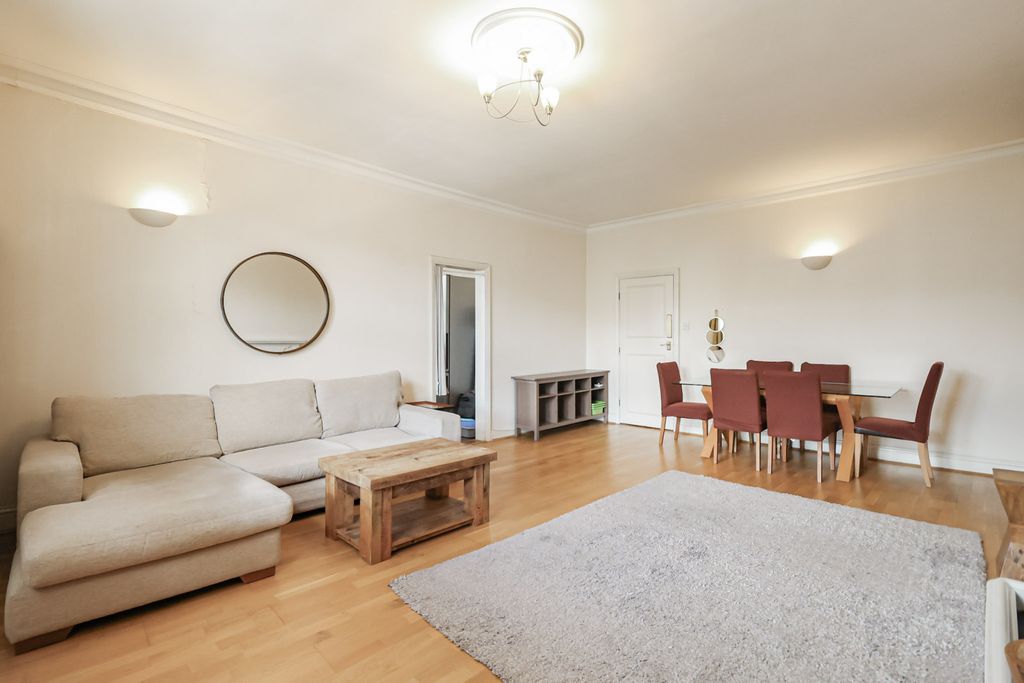 Property photo 3 of 17 Picture No. 10