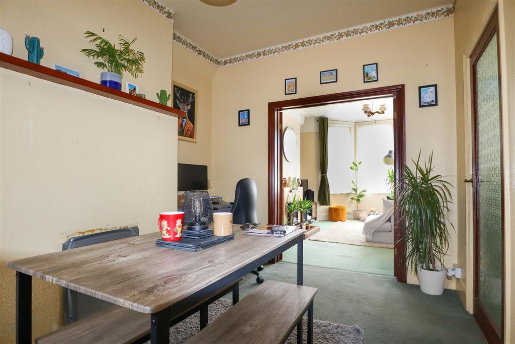 Property photo 3 of 13 Dining Area