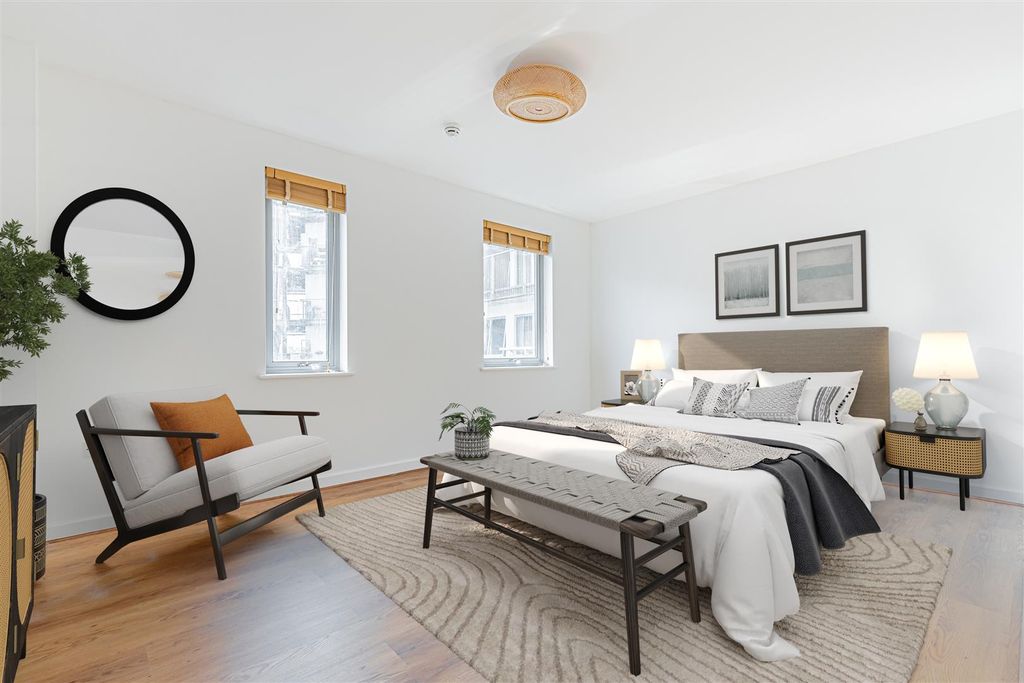 Property photo 2 of 21 Bedroom.Jpg