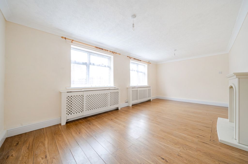 Property photo 2 of 13 1344933-4-68B18B1d95Ef2