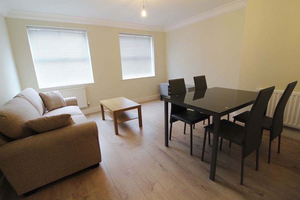 Property photo 3 of 6 Living Area