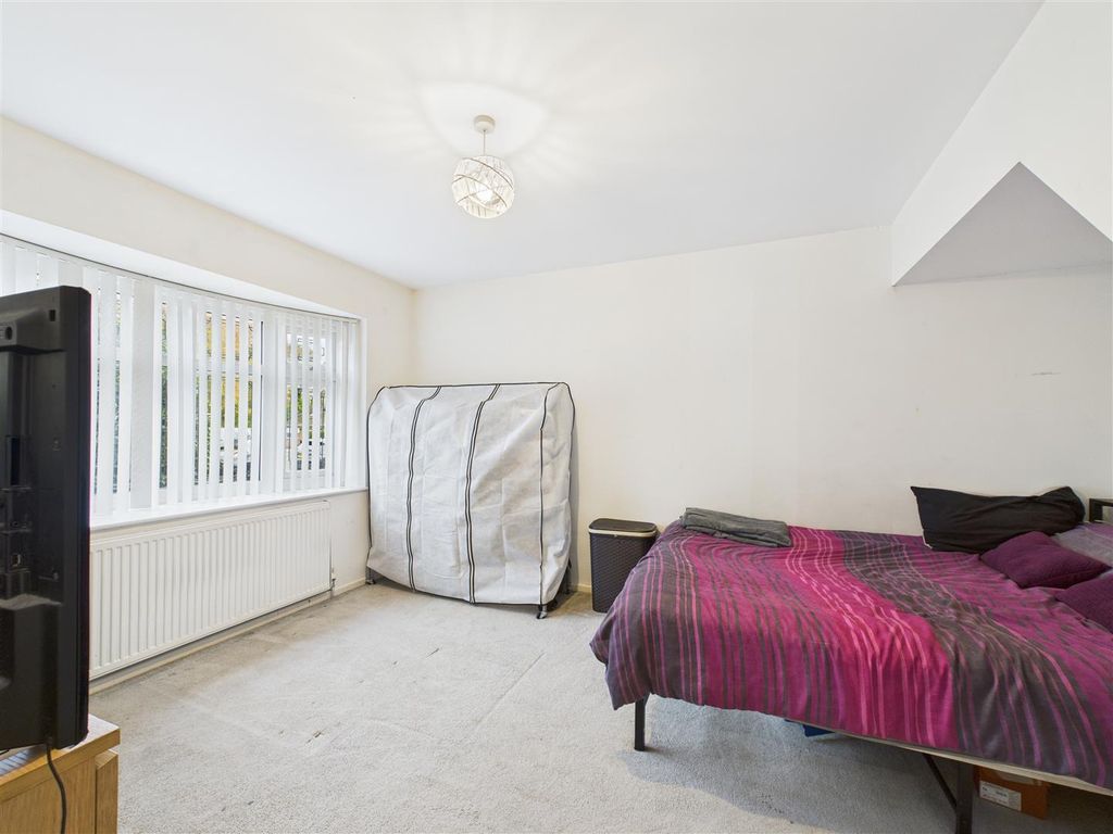 Property photo 2 of 20 Cam03303G0-Pr0253-Still008.Jpg