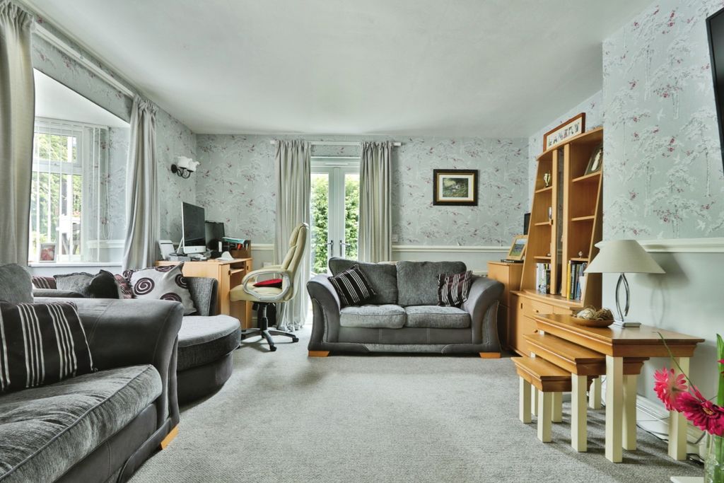 Property photo 3 of 16 3422174