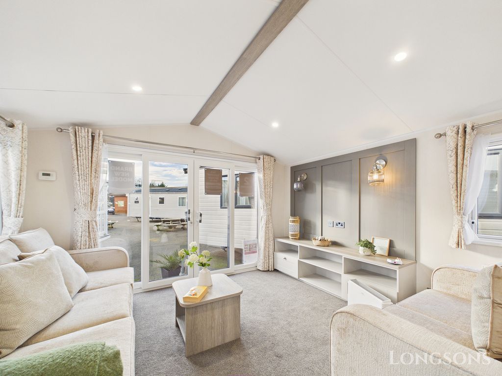 Property photo 1 of 18 Cam02173G0 Pr0335 Still044