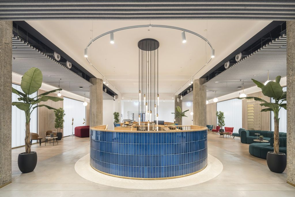 Property photo 3 of 45 Reception