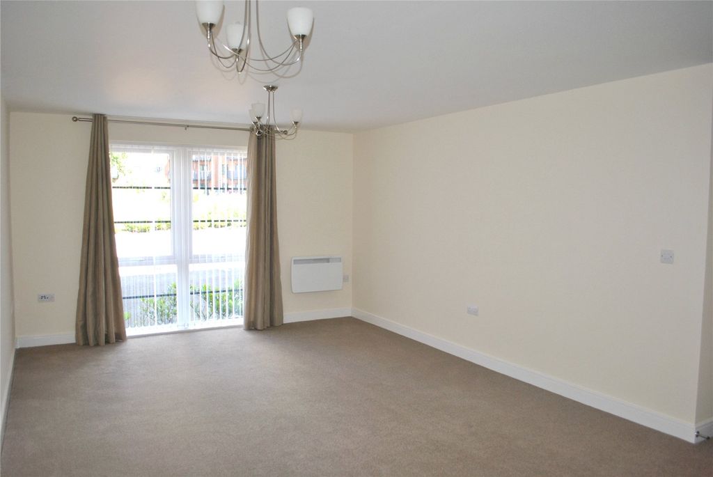 Property photo 3 of 8 Picture No. 04