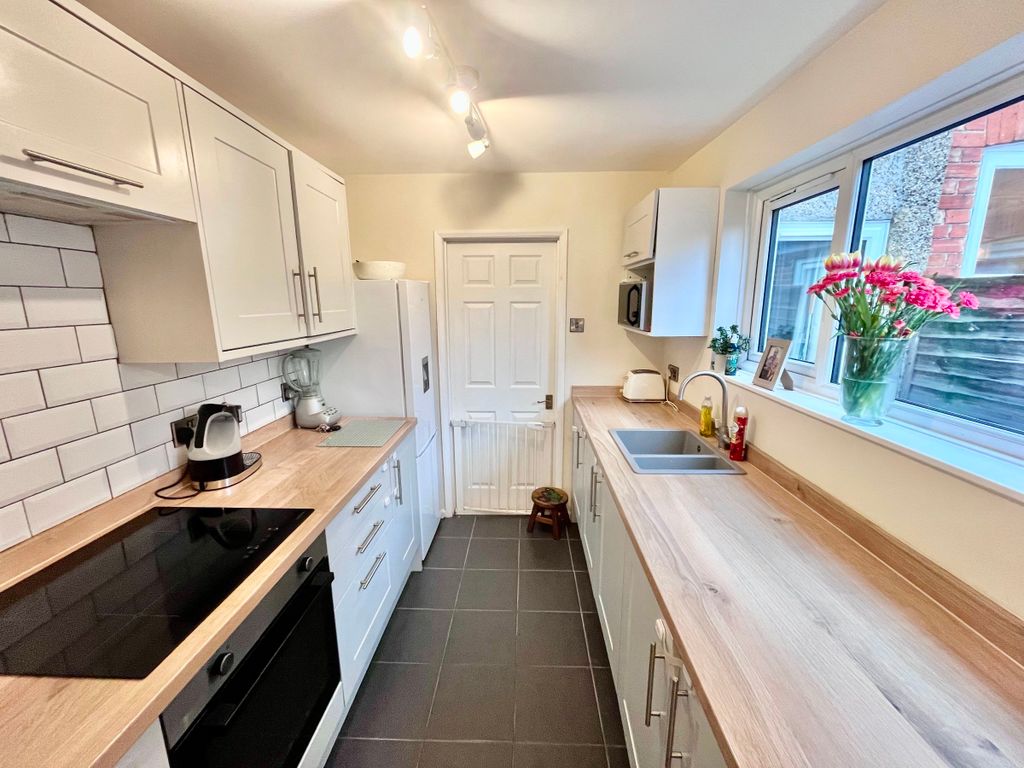 Property photo 3 of 18