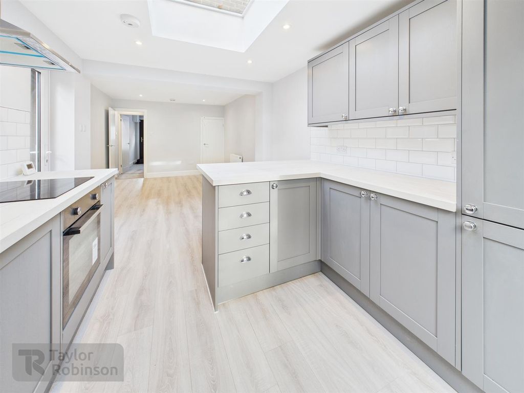 Property photo 2 of 13 Cam02600G0-Pr0596-Still002.Jpg