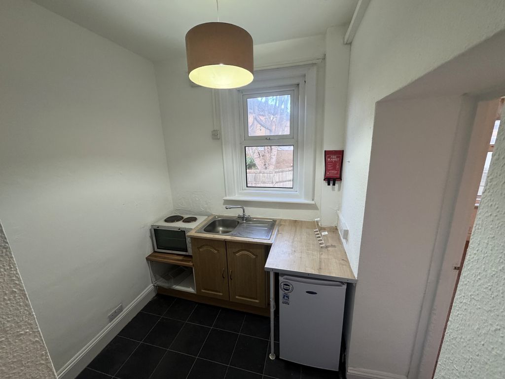 Property photo 2 of 3