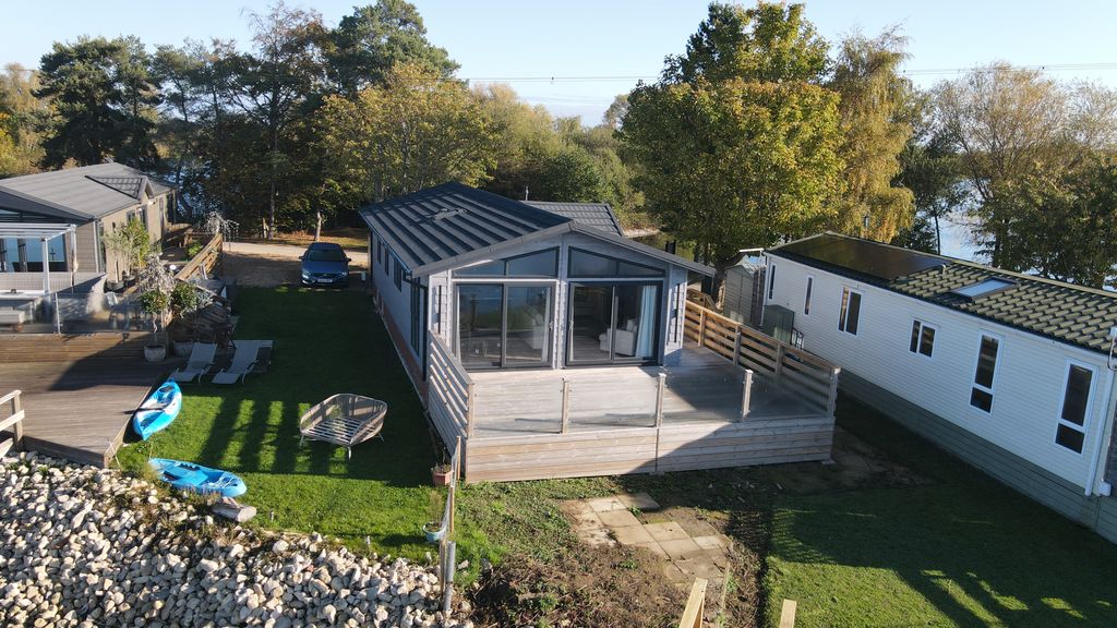 Property photo 1 of 22