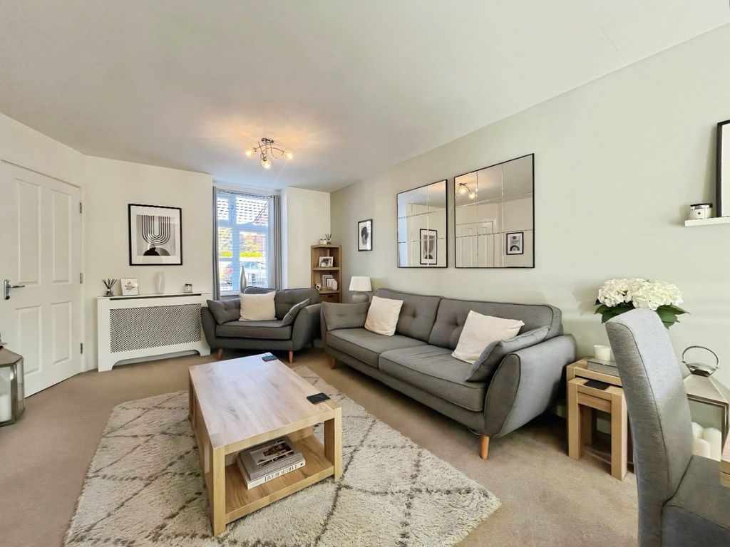 Property photo 1 of 19 4612900