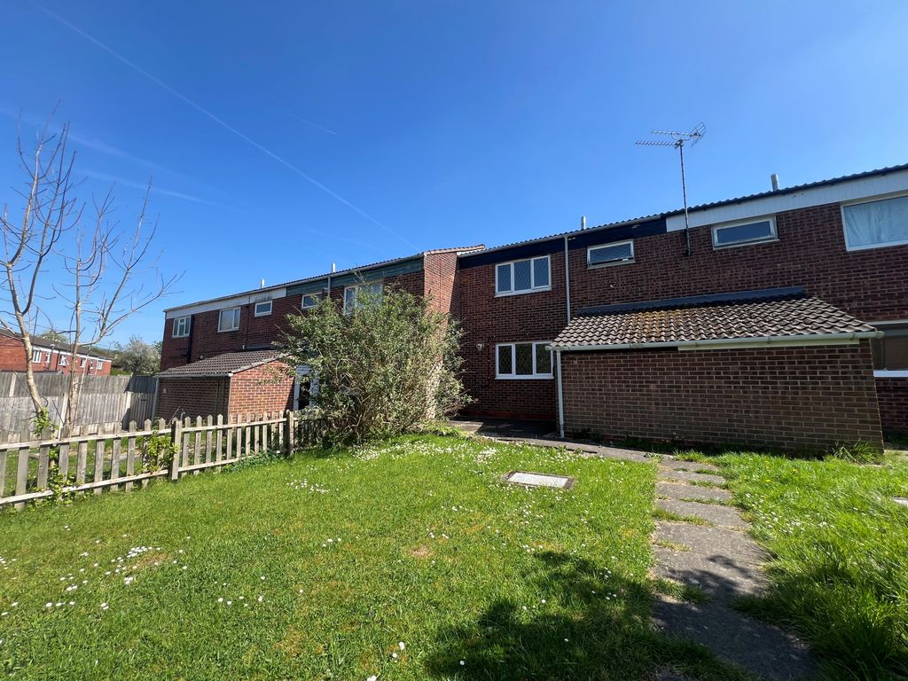 Property photo 2 of 12
