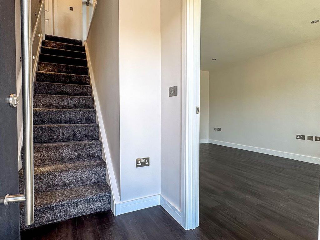 Property photo 2 of 19 2 Penny Lane (6).Jpg