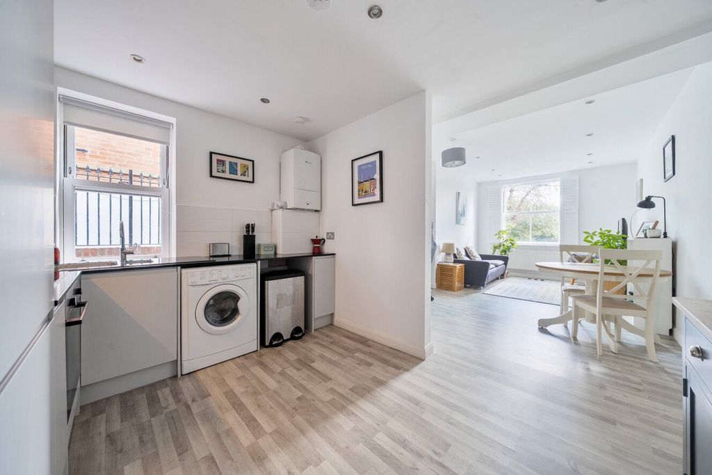 Property photo 3 of 14 Picture No. 40