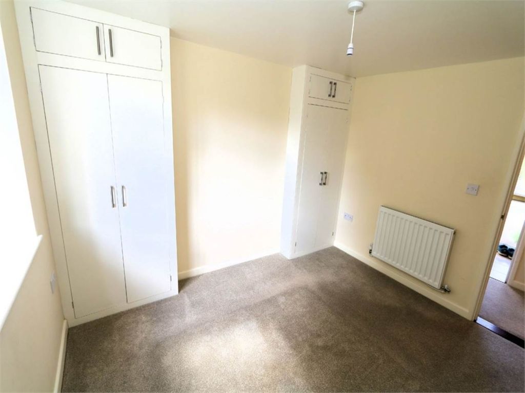 Property photo 3 of 12 Lounge