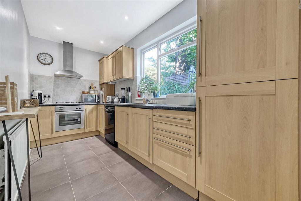 Property photo 3 of 16 3