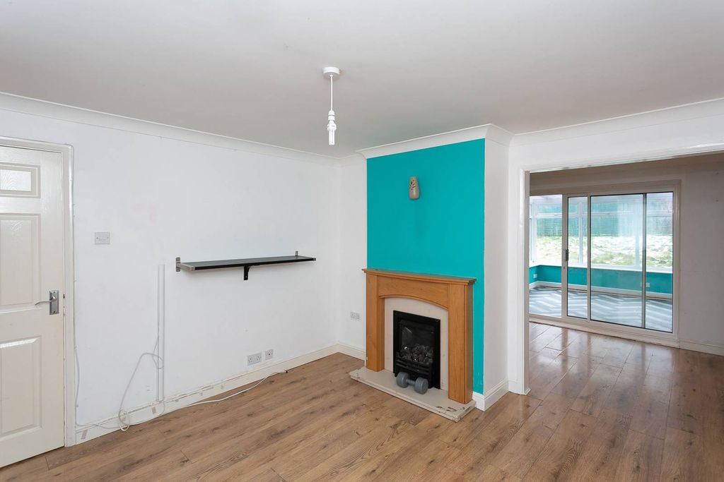 Property photo 3 of 24
