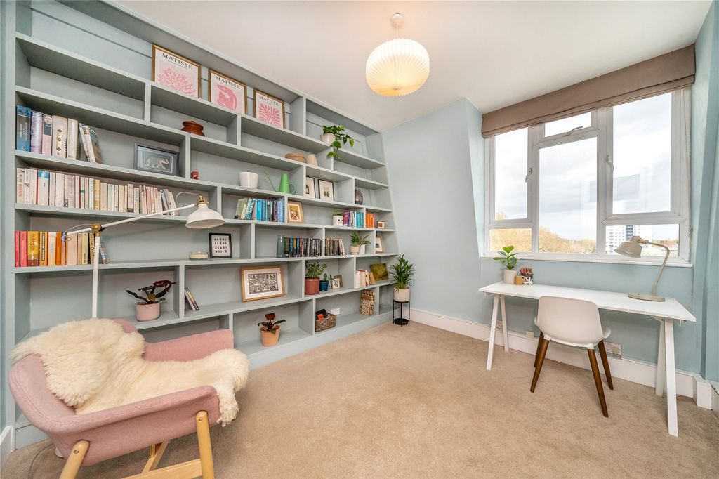 Property photo 3 of 12 Picture No. 01