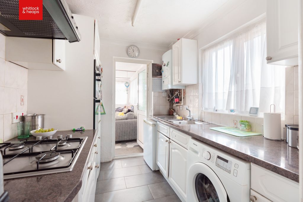 Property photo 2 of 11