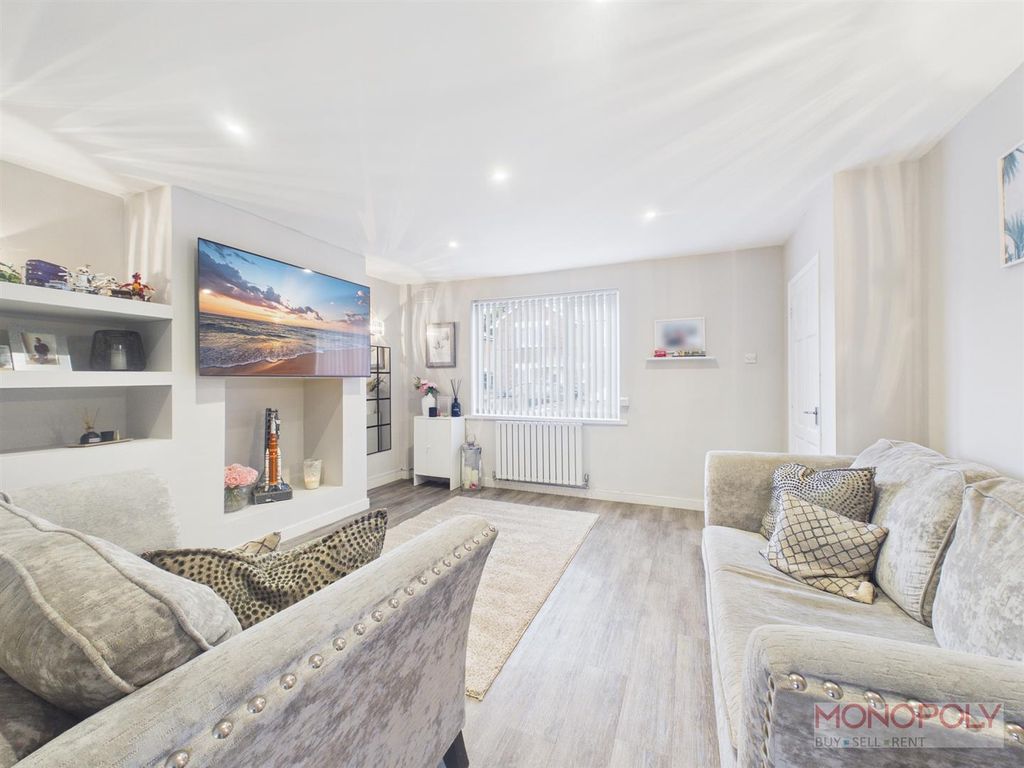 Property photo 2 of 15 Cam01943G0-Pr0610-Still001.Jpg