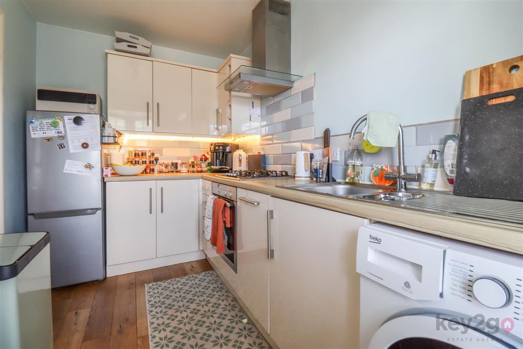 Property photo 2 of 16 Img_6011.Jpg