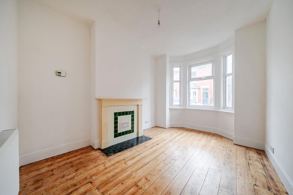 Property photo 3 of 20 Reception