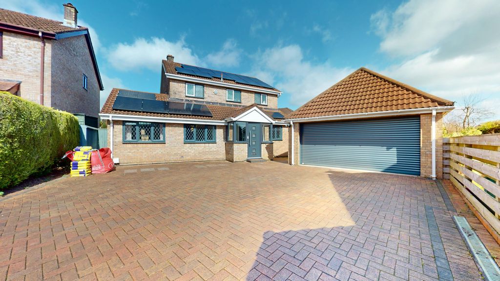 Property photo 1 of 27