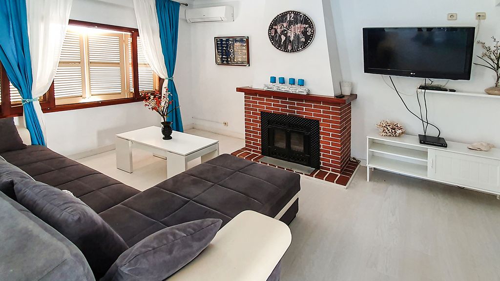 Property photo 2 of 11 29 C2.Jpg