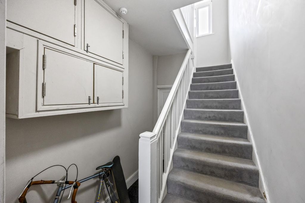 Property photo 3 of 10 Hallway