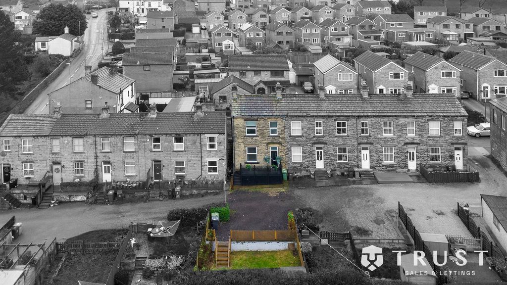 Property photo 2 of 26