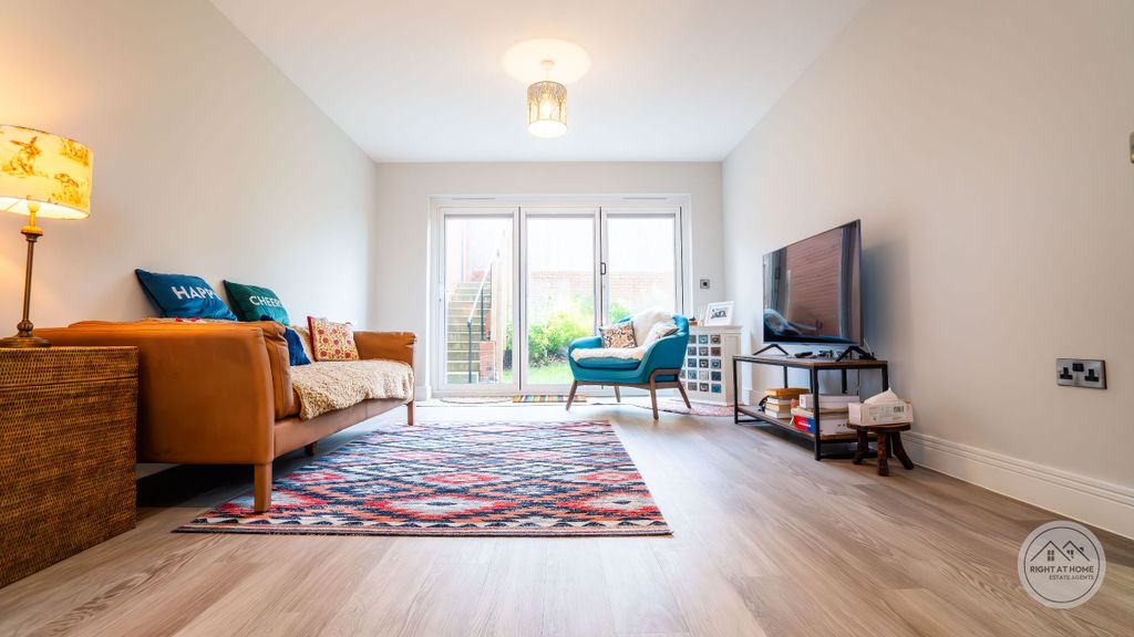 Property photo 3 of 29