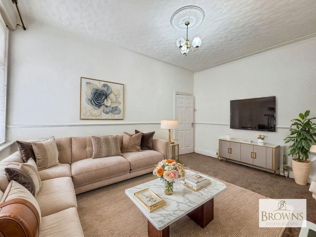 Property photo 1 of 18 4507971