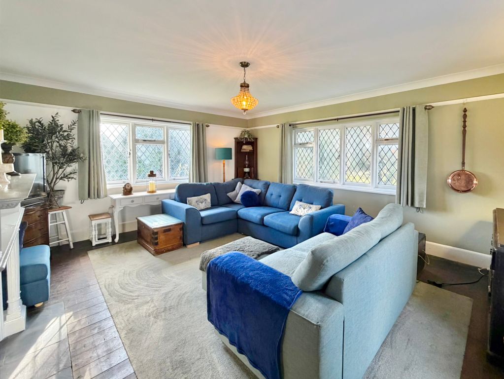 Property photo 2 of 13 Ttf Living Room 2